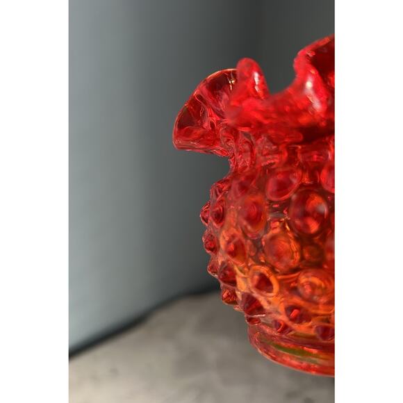 Fenton Glows Amberina Hobnail Small Rose Bowl Ruffle Crimped Orange Glass Vase - Picture 7 of 14
